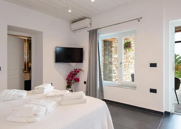 Daire White And Black Triple *