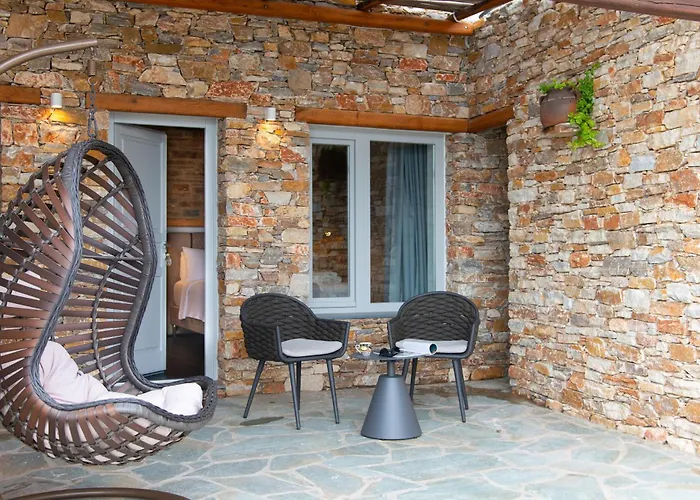 Daire White And Black Triple Platis Gialos (Sifnos)